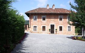 B&B Cascina Gaione Via Gallina,18b 12052 Neive cn